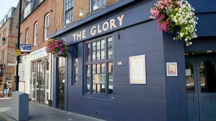 London Gay Bars, LGBTQ+ nightlife London, queer bars London