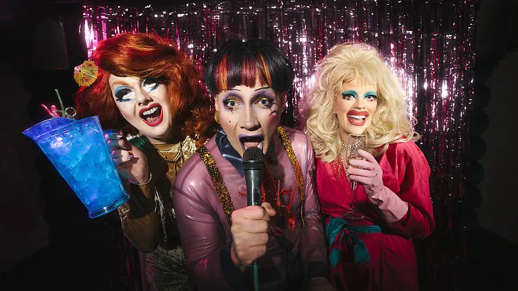 London Gay Bars, LGBTQ+ nightlife London, queer bars London